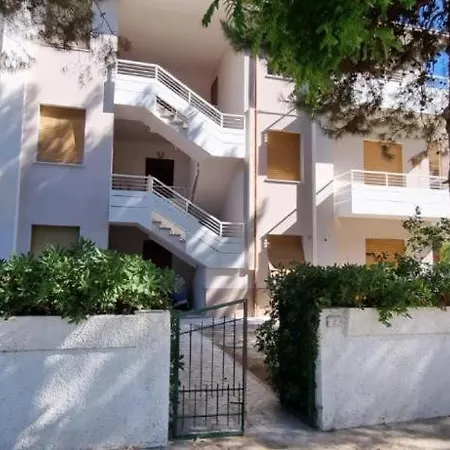 Apartamento Trilocale A 50 Mt Dal Mare - M018
