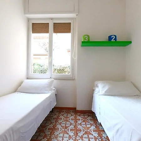 Trilocale A 50 Mt Dal Mare - M018 *